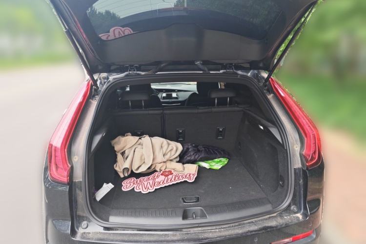 Used Cadillac XT4 2021 28T Two-Wheel Drive Tech Edition Trunk
