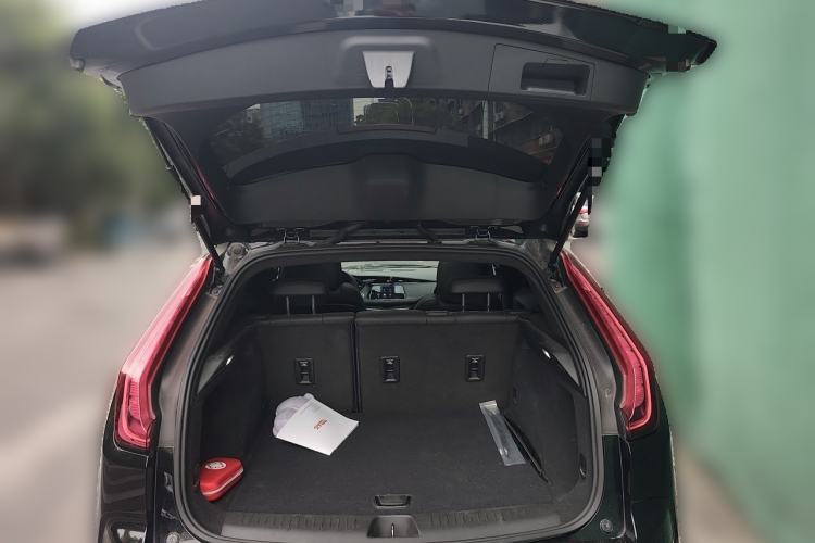 Used Cadillac XT4 2021 28T Two-Wheel Drive Tech Edition Trunk