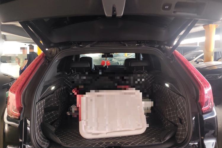 Used Cadillac XT4 2021 28T Two-Wheel Drive Luxury Version Trunk