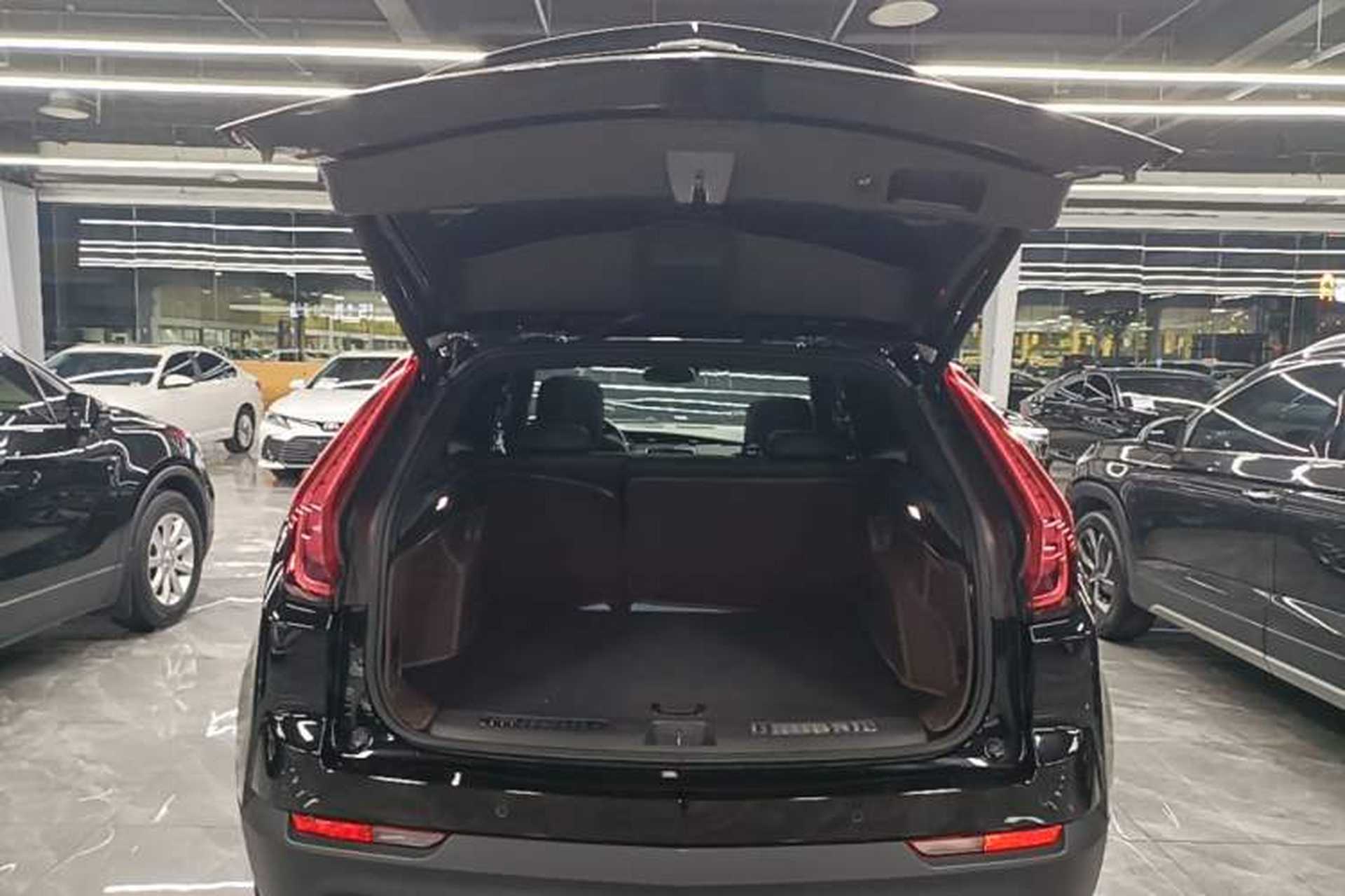 Used Cadillac XT4 2021 28T Two-Wheel Drive Leading Version Trunk