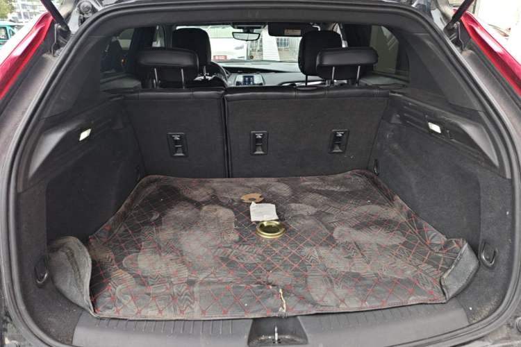 Used Cadillac XT4 2021 28T Two-Wheel Drive Tech Edition Trunk