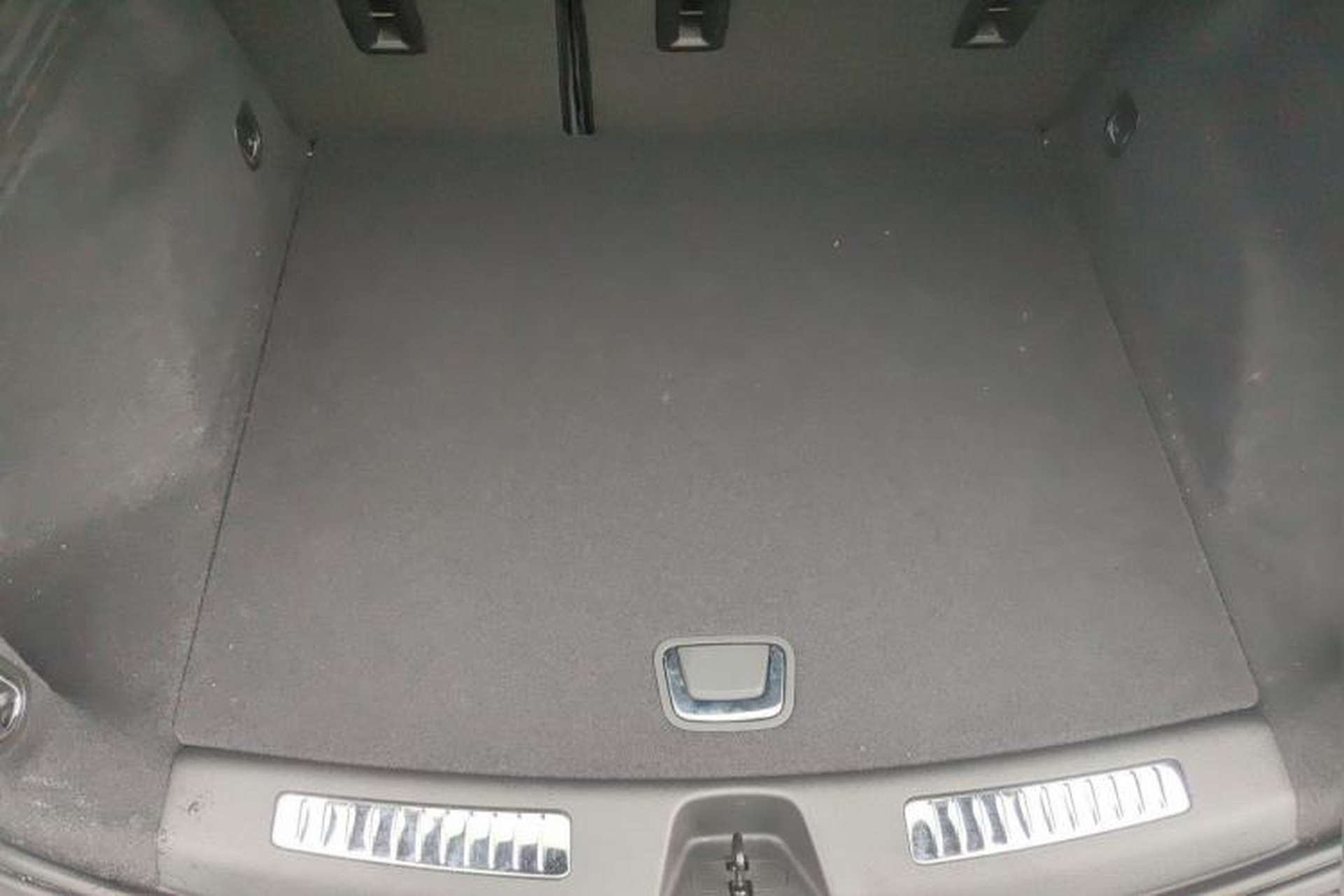 Used Cadillac XT4 2021 28T Two-Wheel Drive Luxury Version Trunk