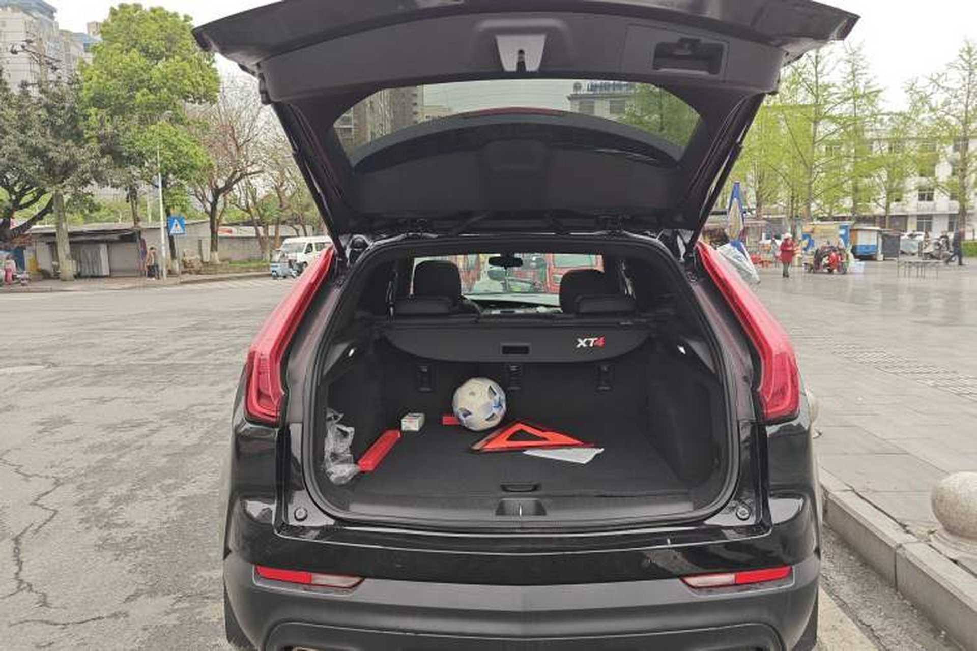 Used Cadillac XT4 2021 28T Two-Wheel Drive Tech Edition Trunk