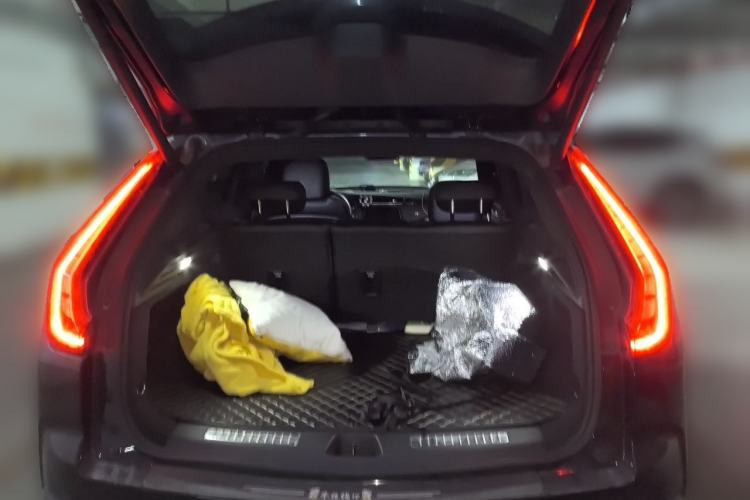 Used Cadillac XT4 2021 28T Two-Wheel Drive Leading Version Trunk