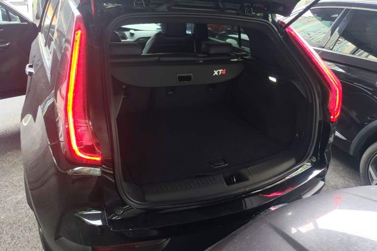 Used Cadillac XT4 2021 28T Two-Wheel Drive Tech Edition Trunk