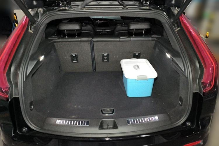 Used Cadillac XT4 2021 28T Two-Wheel Drive Luxury Version Trunk