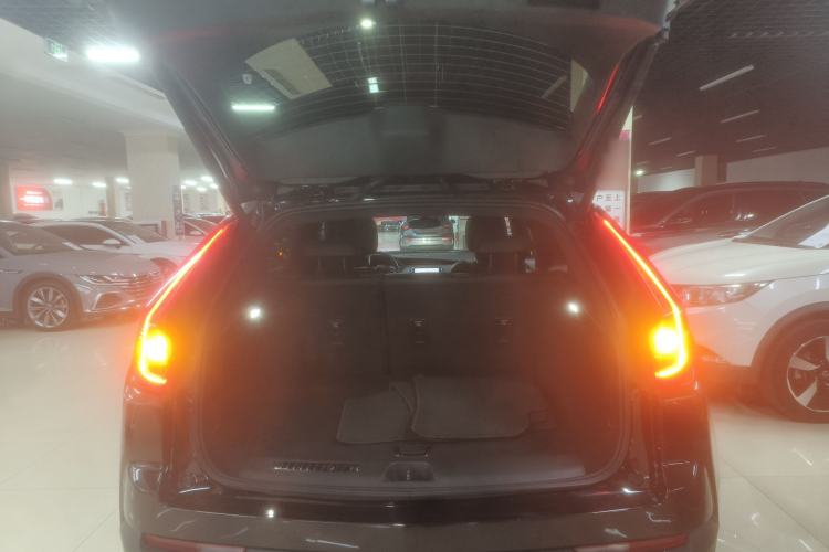Used Cadillac XT4 2021 28T Two-Wheel Drive Leading Version Trunk