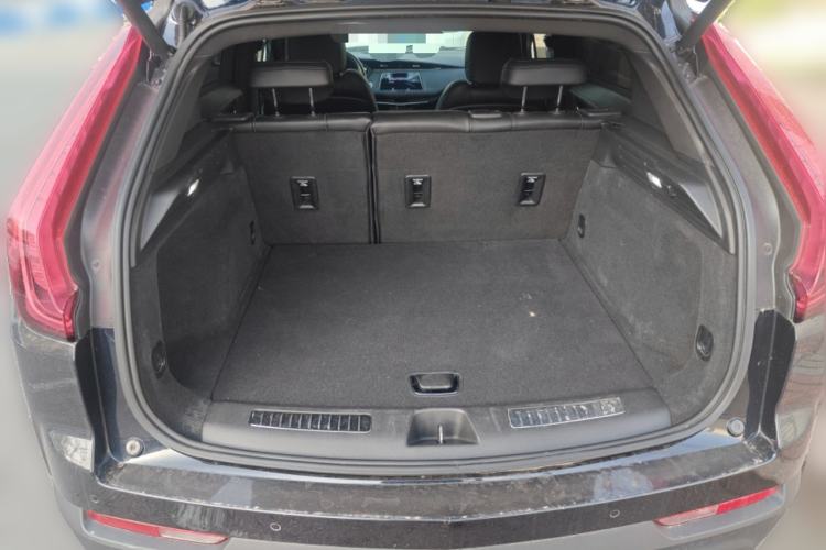 Used Cadillac XT4 2021 28T Two-Wheel Drive Luxury Version Trunk