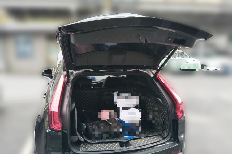 Used Cadillac XT4 2021 28T Two-Wheel Drive Tech Edition Trunk