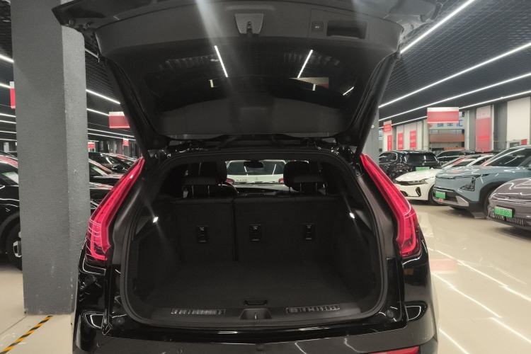 Used Cadillac XT4 2021 28T Two-Wheel Drive Luxury Version Trunk
