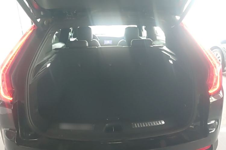 Used Cadillac XT4 2021 28T Two-Wheel Drive Leading Version Trunk