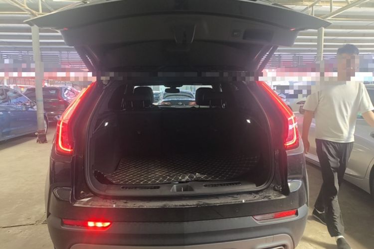 Used Cadillac XT4 2021 28T Two-Wheel Drive Leading Version Trunk