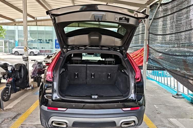 Used Cadillac XT4 2021 28T Two-Wheel Drive Leading Version Trunk