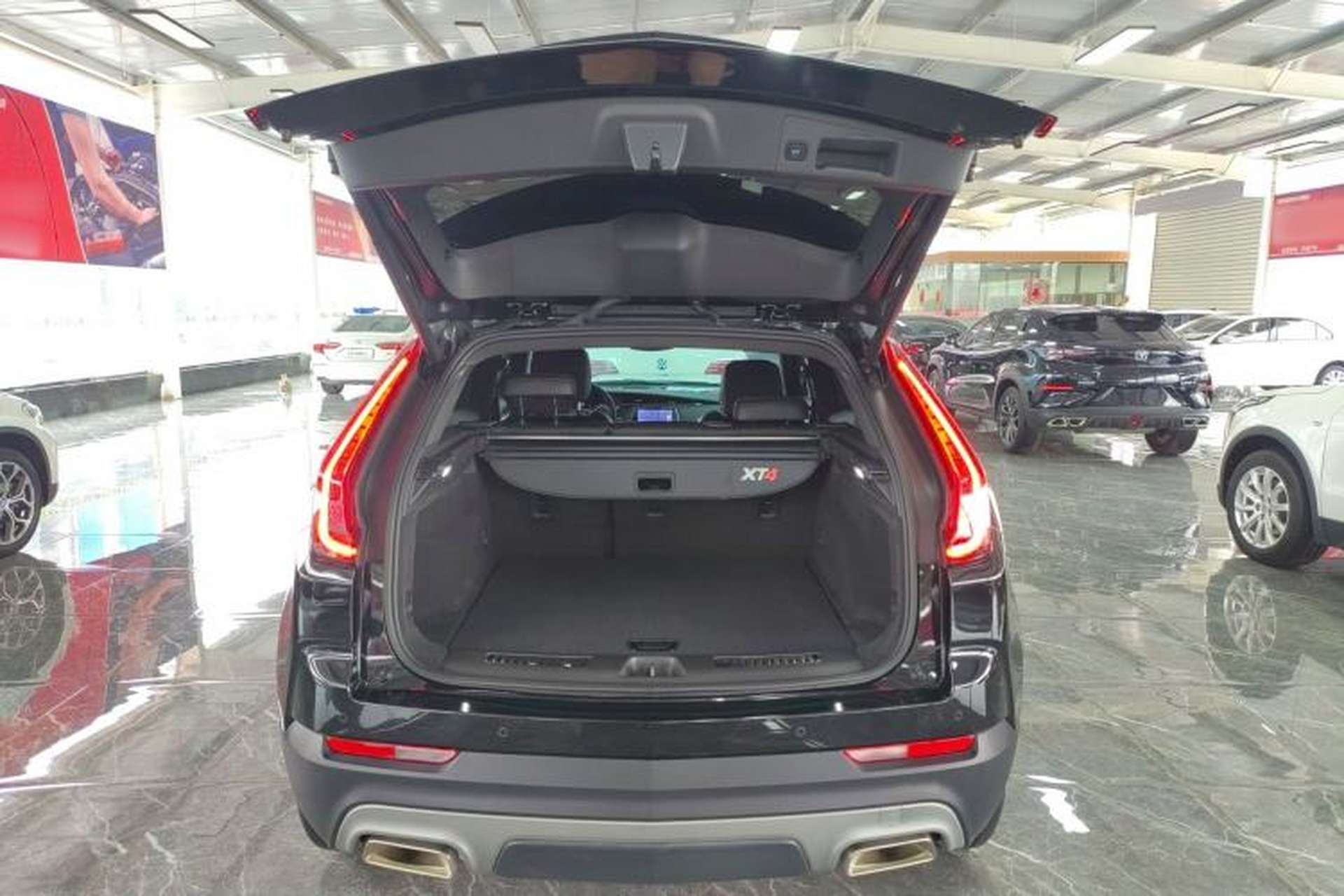 Used Cadillac XT4 2021 28T Two-Wheel Drive Leading Version Trunk