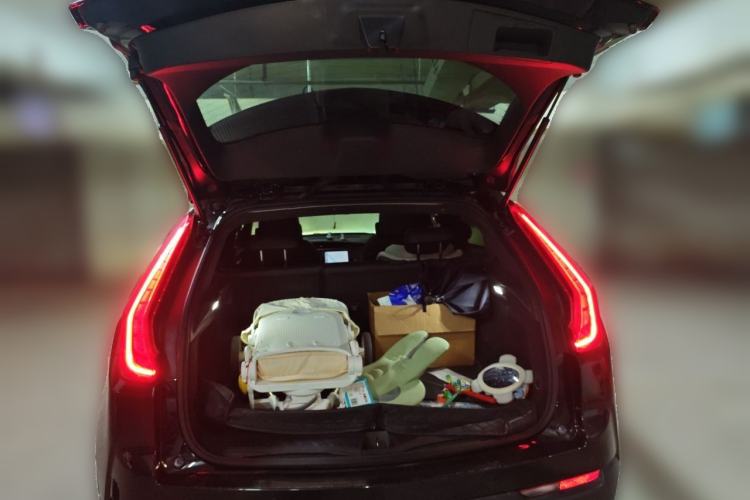 Used Cadillac XT4 2021 28T Two-Wheel Drive Tech Edition Trunk