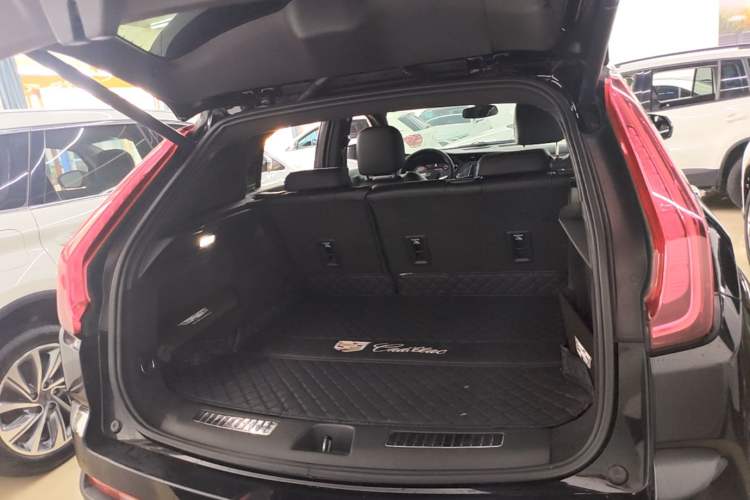 Used Cadillac XT4 2021 28T Two-Wheel Drive Leading Version Trunk