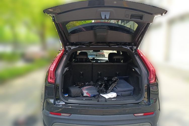 Used Cadillac XT4 2021 28T Two-Wheel Drive Leading Version Trunk