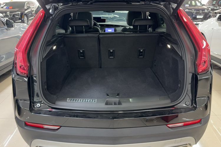 Used Cadillac XT4 2021 28T Two-Wheel Drive Luxury Version Trunk