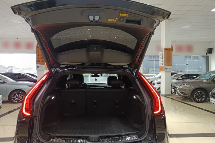 Used Cadillac XT4 2021 28T Two-Wheel Drive Leading Version Trunk