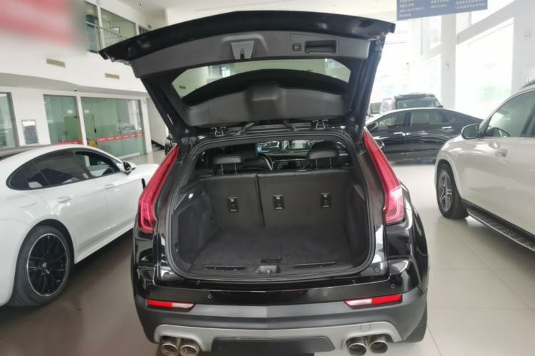 Used Cadillac XT4 2021 28T Two-Wheel Drive Leading Version Trunk