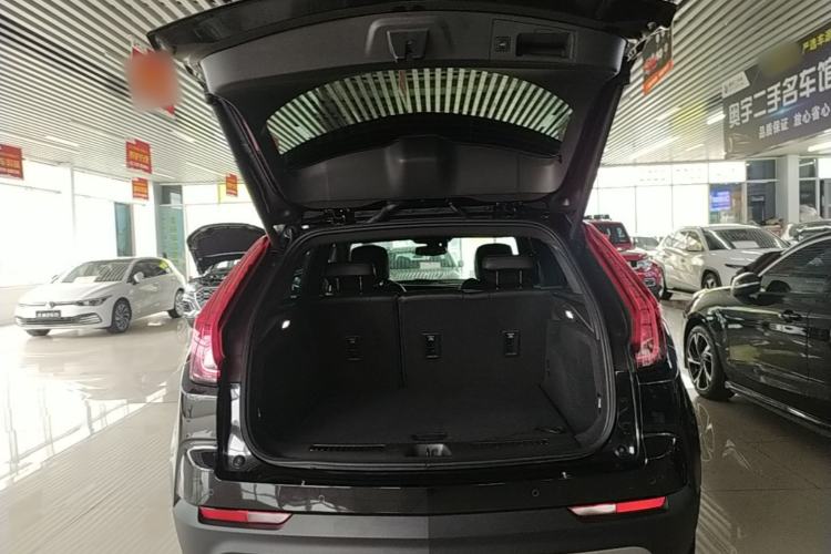 Used Cadillac XT4 2021 28T Two-Wheel Drive Leading Version Trunk