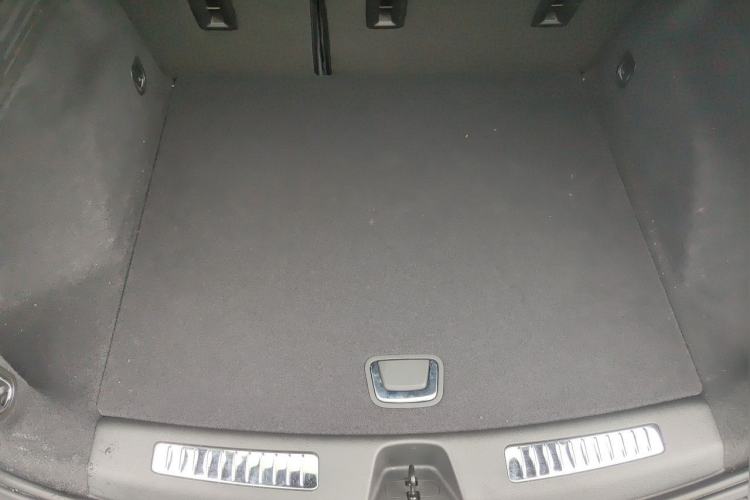 Used Cadillac XT4 2021 28T Two-Wheel Drive Luxury Version Trunk