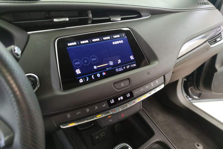 Used Cadillac XT4 2021 28T Two-Wheel Drive Tech Edition Audio And AC Panel