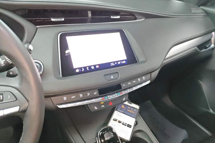 Used Cadillac XT4 2021 28T Two-Wheel Drive Leading Version Audio And AC Panel