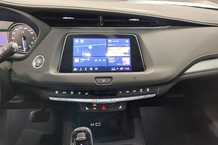 Used Cadillac XT4 2021 28T Two-Wheel Drive Leading Version Audio And AC Panel