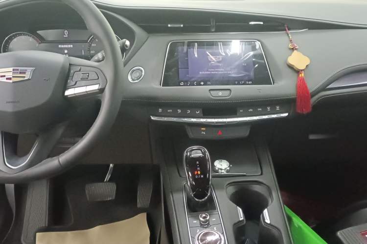 Used Cadillac XT4 2021 28T Two-Wheel Drive Tech Edition Audio And AC Panel