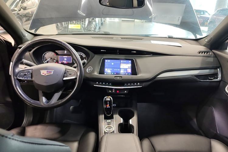 Used Cadillac XT4 2021 28T Two-Wheel Drive Leading Version Center Console