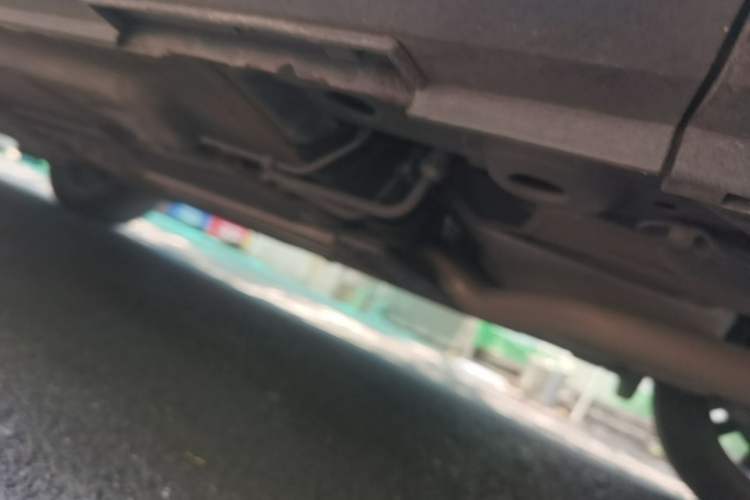 Used Cadillac XT4 2021 28T Two-Wheel Drive Luxury Version Chassis Rear Left