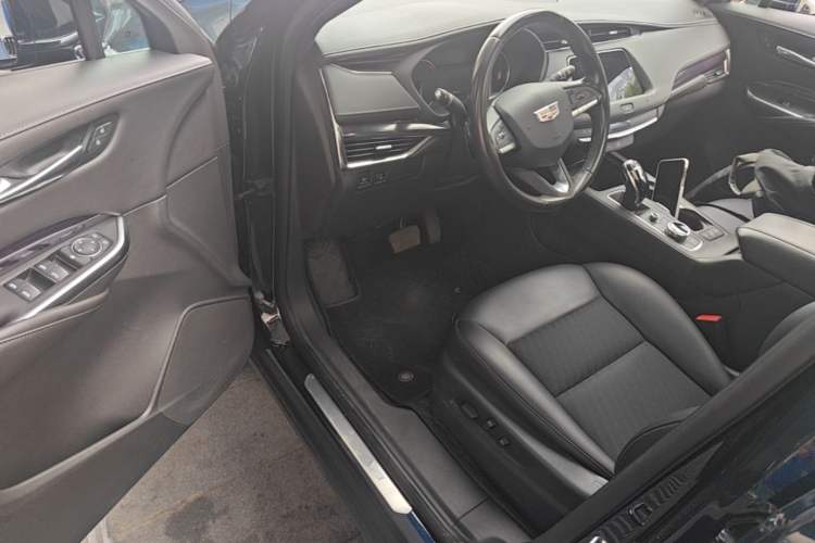 Used Cadillac XT4 2021 28T Two-Wheel Drive Tech Edition Driver Seat