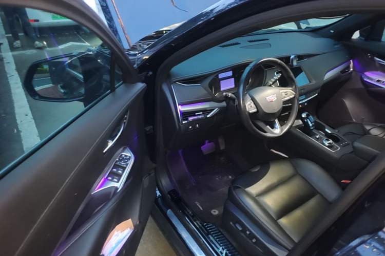 Used Cadillac XT4 2021 28T Two-Wheel Drive Leading Version Driver Seat