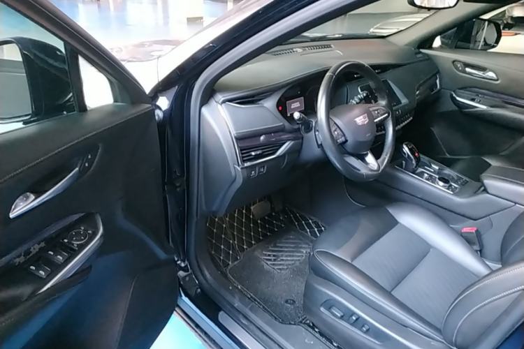 Used Cadillac XT4 2021 28T Two-Wheel Drive Tech Edition Driver Seat