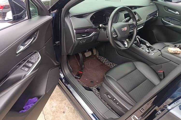 Used Cadillac XT4 2021 28T Two-Wheel Drive Tech Edition Driver Seat