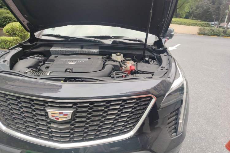 Used Cadillac XT4 2021 28T Two-Wheel Drive Leading Version Engine Bay Left