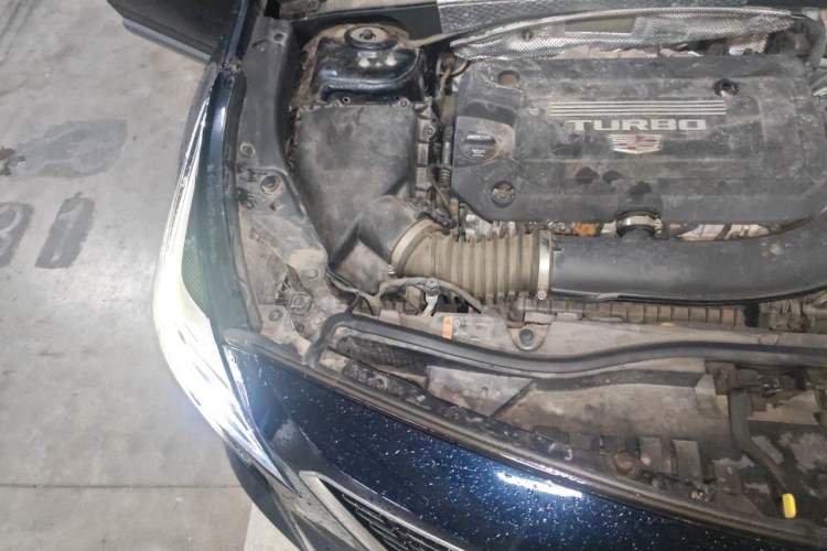 Used Cadillac XT4 2021 28T Two-Wheel Drive Leading Version Engine Bay Right