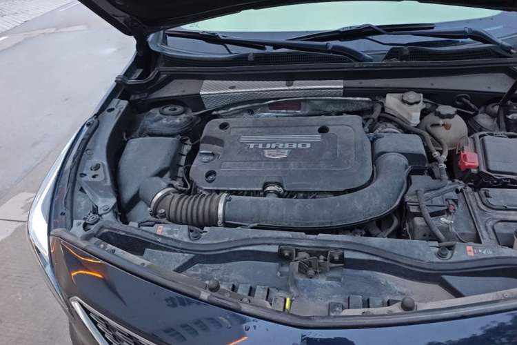 Used Cadillac XT4 2021 28T Two-Wheel Drive Leading Version Engine Bay Right
