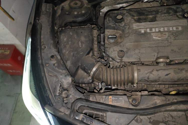 Used Cadillac XT4 2021 28T Two-Wheel Drive Leading Version Engine Bay Right