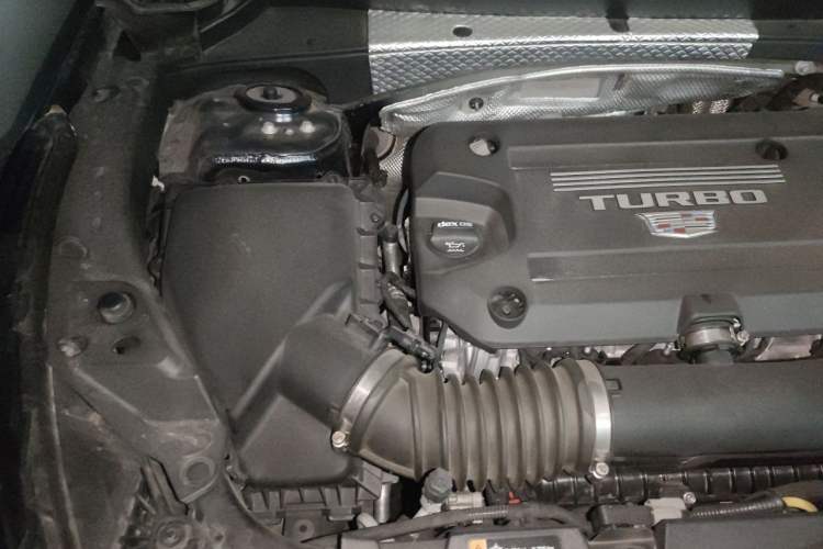 Used Cadillac XT4 2021 28T Two-Wheel Drive Leading Version Engine Bay Right