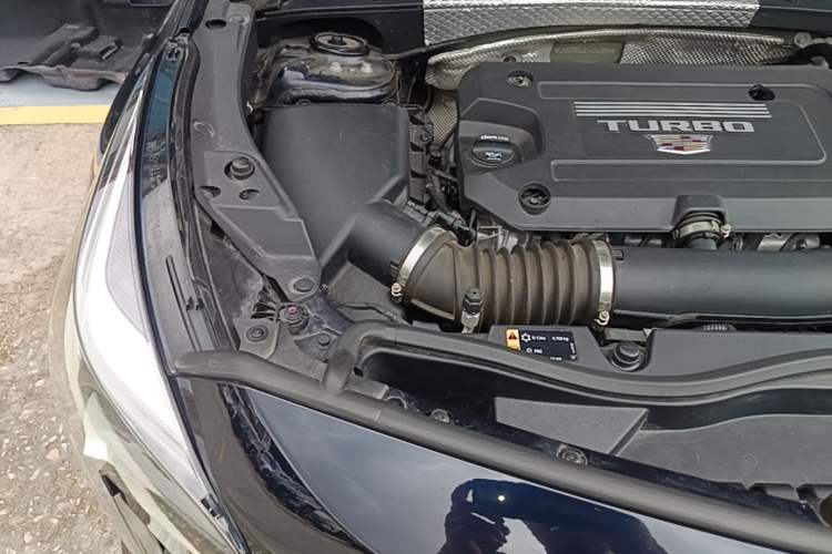 Used Cadillac XT4 2021 28T Two-Wheel Drive Tech Edition Engine Bay Right