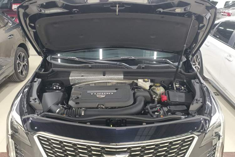 Used Cadillac XT4 2021 28T Two-Wheel Drive Tech Edition Engine Bay