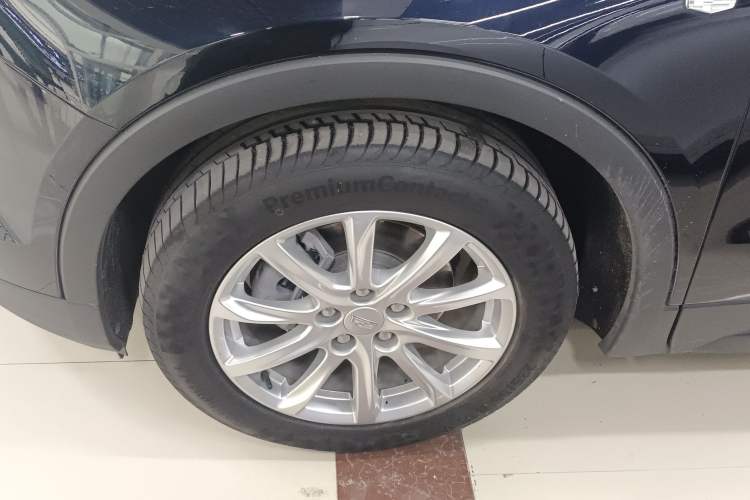 Used Cadillac XT4 2021 28T Two-Wheel Drive Tech Edition Exterior 3