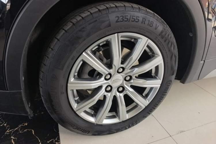 Used Cadillac XT4 2021 28T Two-Wheel Drive Luxury Version Exterior 4