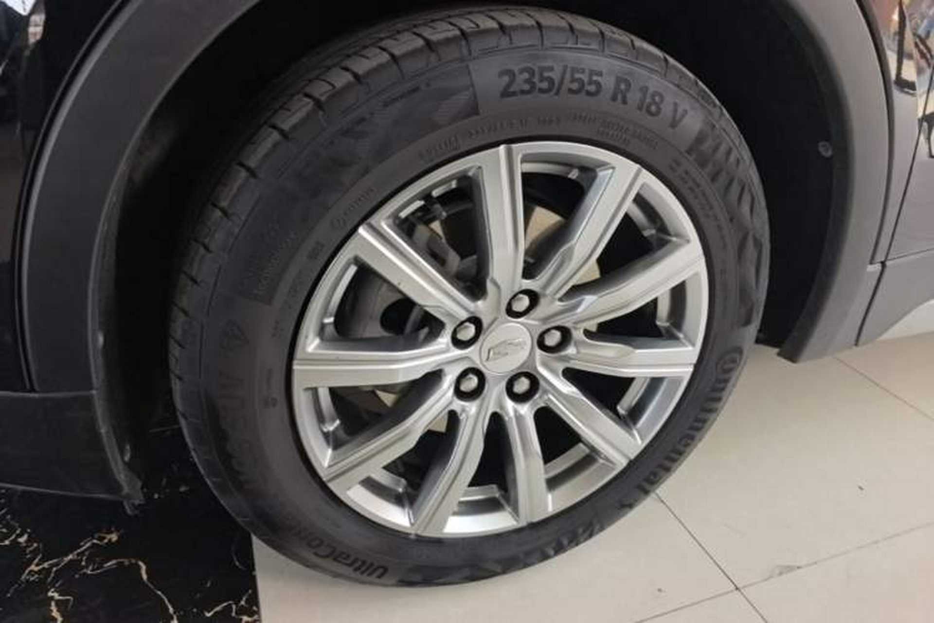 Used Cadillac XT4 2021 28T Two-Wheel Drive Luxury Version Exterior 4