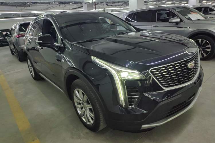 Used Cadillac XT4 2021 28T Two-Wheel Drive Leading Version Front Right 45 Deg