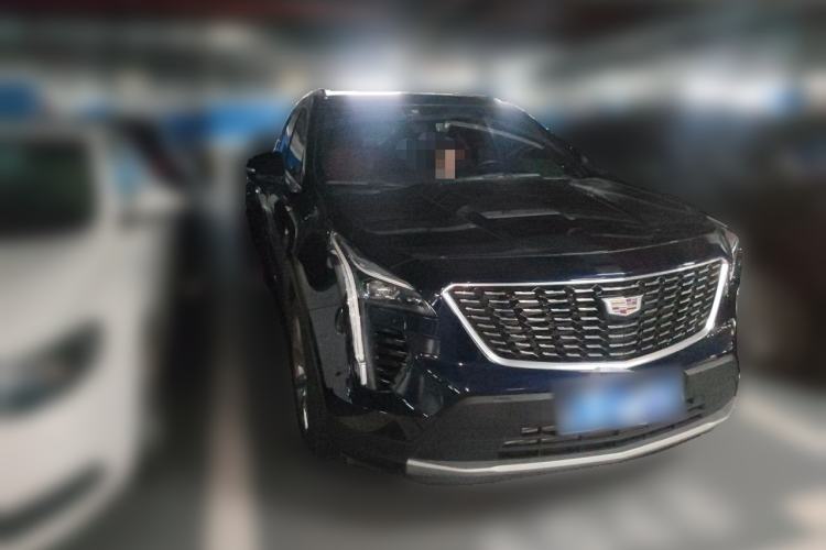 Used Cadillac XT4 2021 28T Two-Wheel Drive Leading Version Front Right 45 Deg