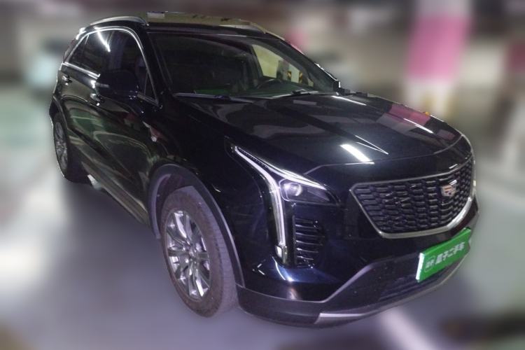 Used Cadillac XT4 2021 28T Two-Wheel Drive Leading Version Front Right 45 Deg