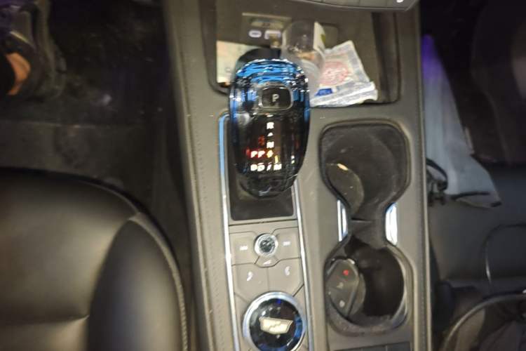 Used Cadillac XT4 2021 28T Two-Wheel Drive Leading Version Gear Lever
